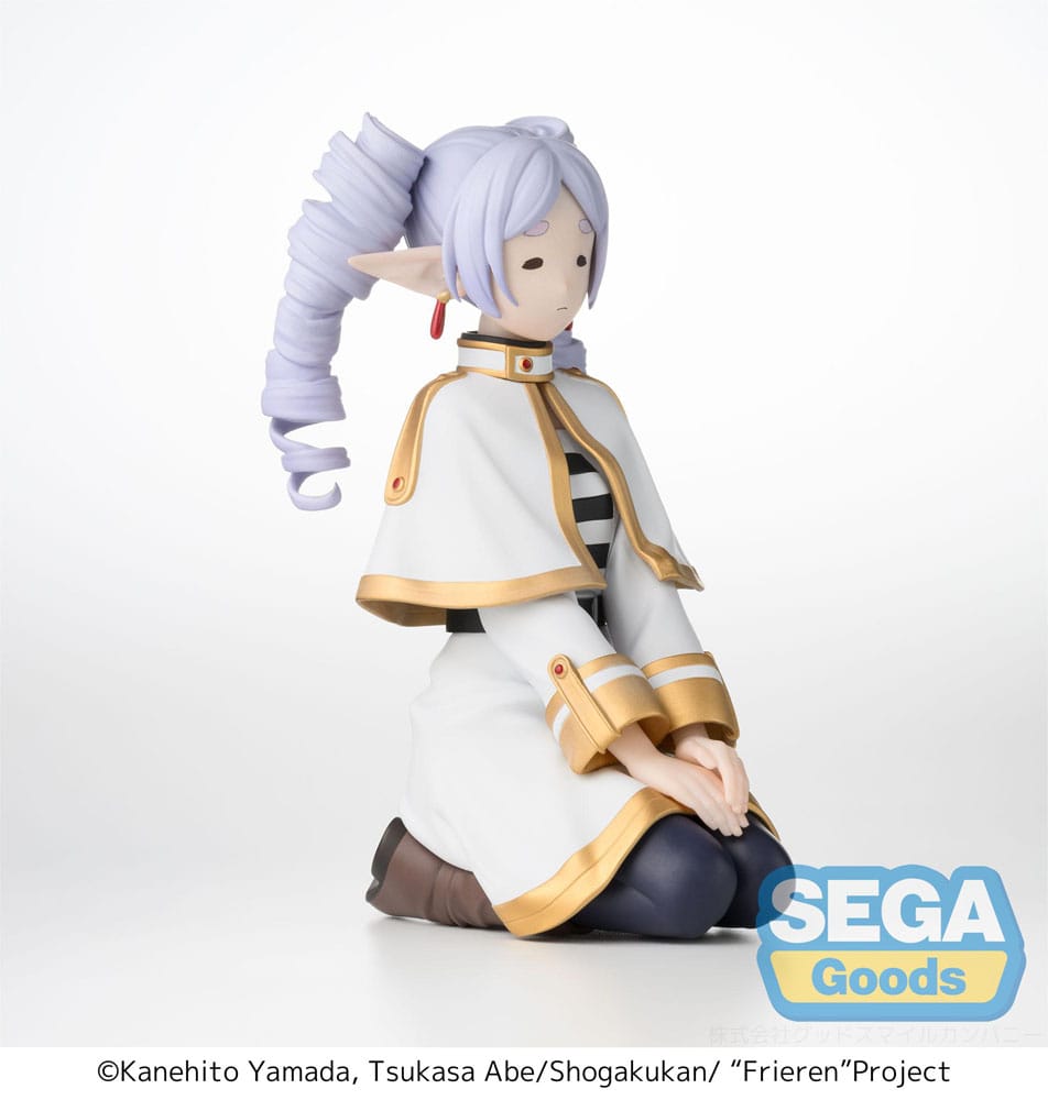 *IN STOCK* Sega -Frieren Beyond Journey's End Frieren Perching PVC Statue I have ringlets now