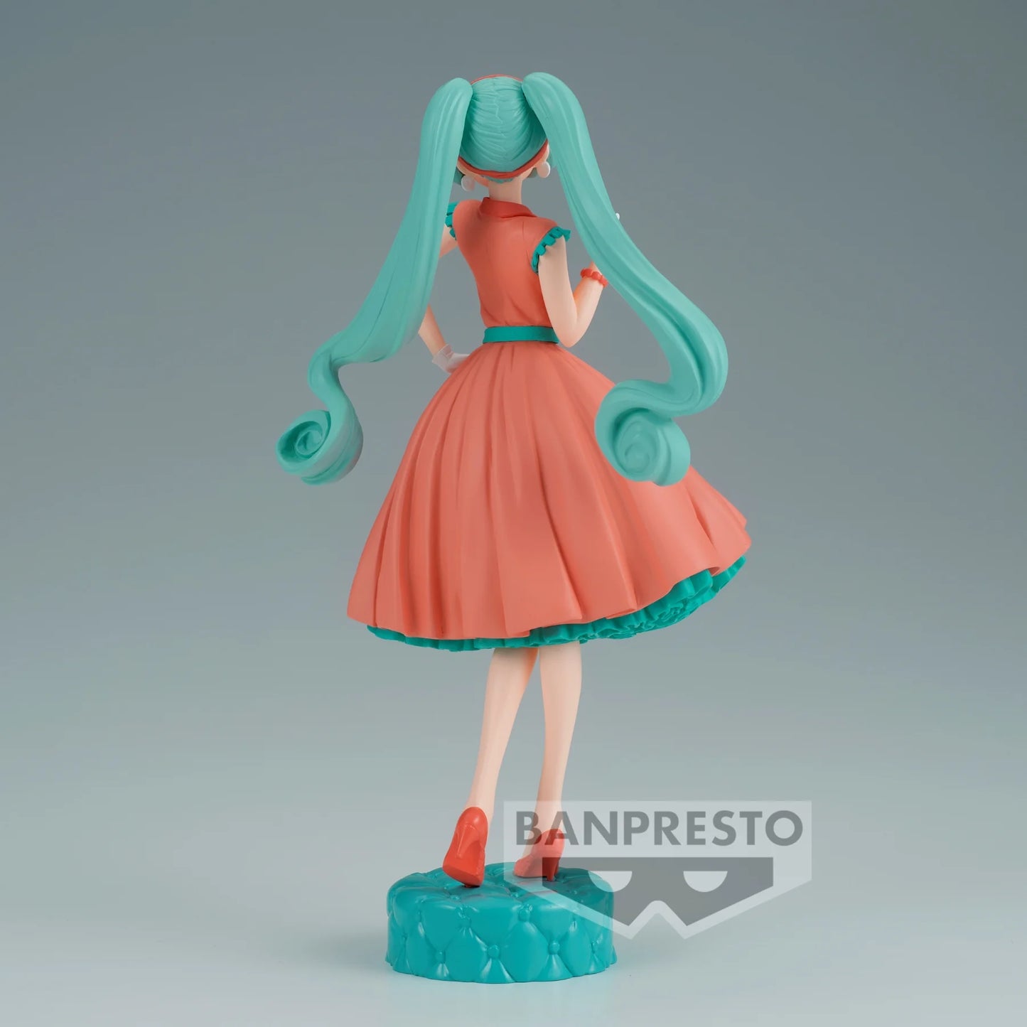 Bandai -Vocaloid Hatsune Miku Figure Journey 18cm