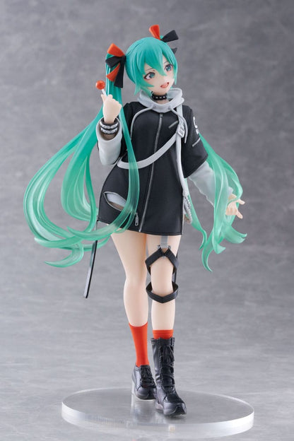 *IN STOCK* Taito -Vocaloid Hatsune Miku Fashion Punk Ver